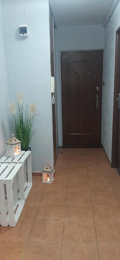 Flowers Apartament Apartment Pila Exterior photo