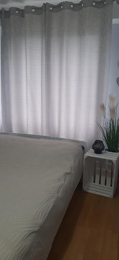 Flowers Apartament Apartment Pila Exterior photo